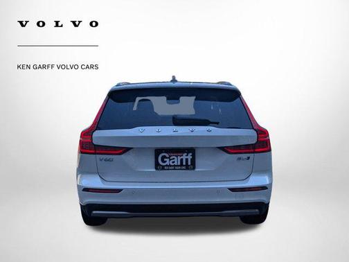 2023 Volvo V60 Cross Country B5 Plus