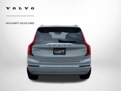 2022 Volvo XC90 Recharge Plug-In Hybrid T8 Inscription 7 Passenger
