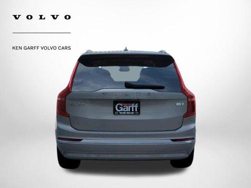 2023 Volvo XC90 Recharge Plug-In Hybrid T8 Plus 6-Seater