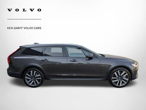 2024 Volvo V90 Cross Country B6 Ultimate