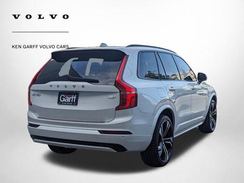 2022 Volvo XC90 Recharge Plug-In Hybrid T8 R-Design 7 Passenger