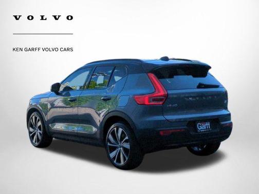 2021 Volvo XC40 Recharge Pure Electric P8