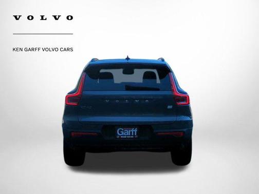 2021 Volvo XC40 Recharge Pure Electric P8