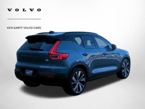 2021 Volvo XC40 Recharge Pure Electric P8