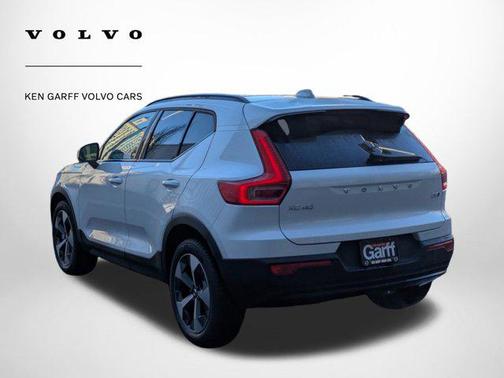 2026 Volvo XC40 B5 Plus