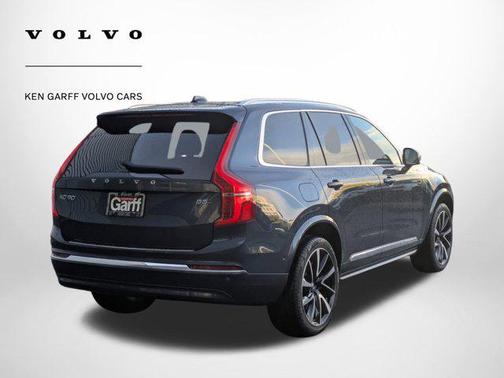 2024 Volvo XC90 B5 Plus Bright Theme