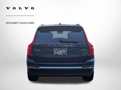 2024 Volvo XC90 B5 Plus Bright Theme