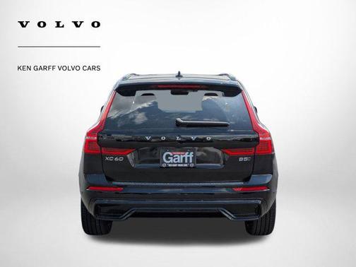 2025 Volvo XC60 B5 Ultra