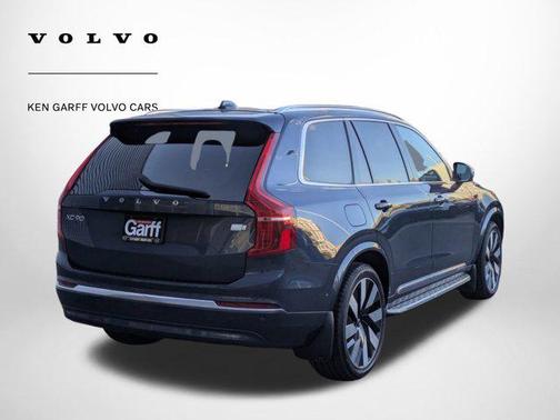 2023 Volvo XC90 Recharge Plug-In Hybrid T8 Ultimate Bright Theme 7-Seater