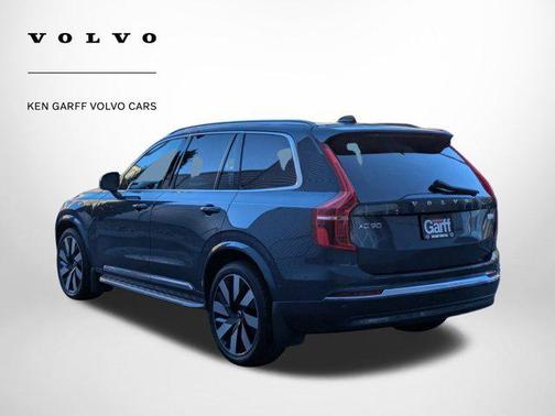 2023 Volvo XC90 Recharge Plug-In Hybrid T8 Ultimate Bright Theme 7-Seater