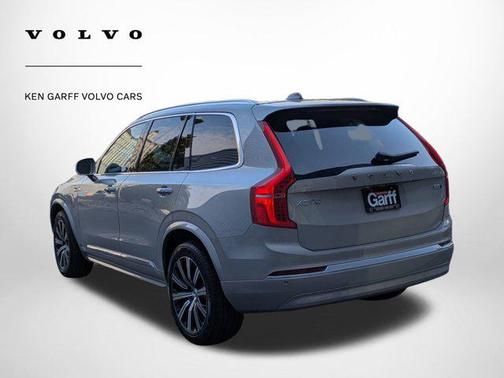 2025 Volvo XC90 B5 Core