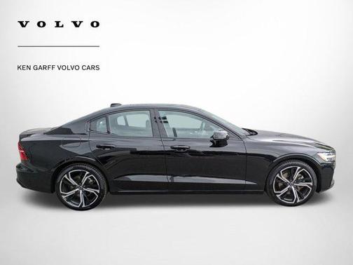 2025 Volvo S60 B5 Plus
