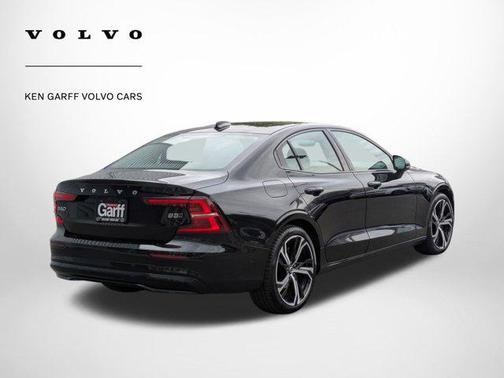 2025 Volvo S60 B5 Plus