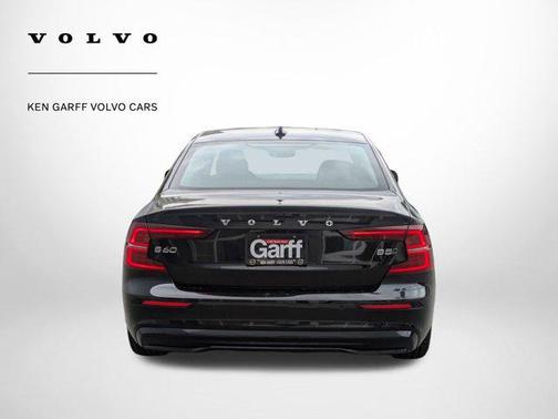 2025 Volvo S60 B5 Plus