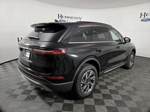 Infinite Black Metallic Clearcoat 2026 Lincoln Corsair Premiere