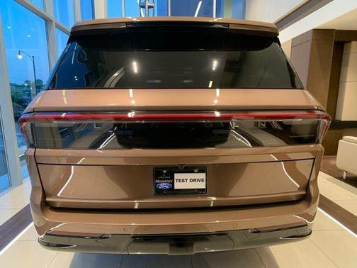 2025 Lincoln Navigator Black Label