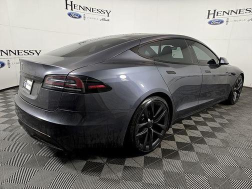 2022 Tesla Model S Base