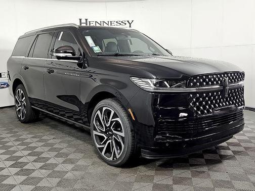 Infinite Black Metallic Clearcoat 2026 Lincoln Navigator Black Label