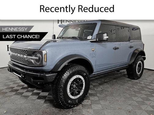 Azure Gray Metallic Tri-Coat 2025 Ford Bronco Badlands