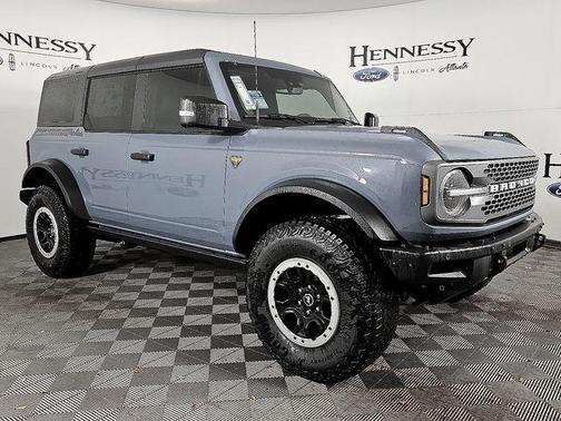 Azure Gray Metallic Tri-Coat 2025 Ford Bronco Badlands