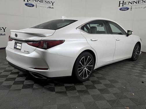 2022 Lexus ES 350 Base