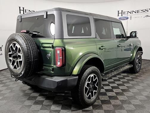Eruption Green Metallic 2023 Ford Bronco Outer Banks