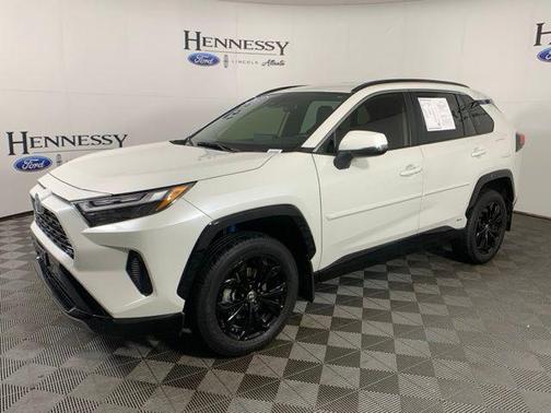 2022 Toyota RAV4 Hybrid SE