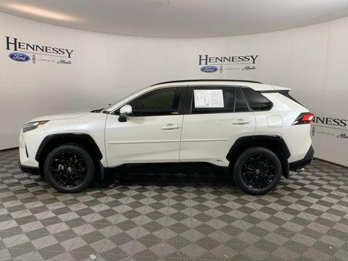 2022 Toyota RAV4 Hybrid SE