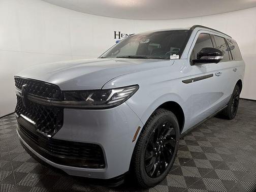 Gray Mist Metallic Tri-Coat 2026 Lincoln Navigator Reserve