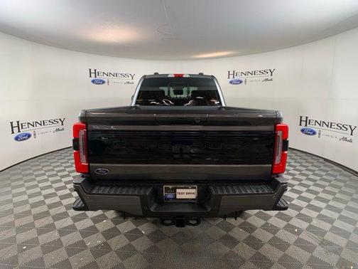 2025 Ford F-250 Platinum