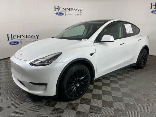 2022 Tesla Model Y Long Range Dual Motor All-Wheel Drive