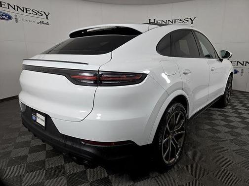 2022 Porsche Cayenne Cayenne
