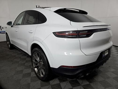 2022 Porsche Cayenne Cayenne