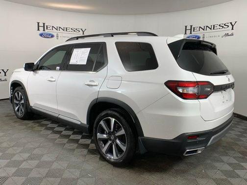 2023 Honda Pilot Touring 8-Passenger