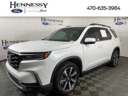 2023 Honda Pilot Touring 8-Passenger
