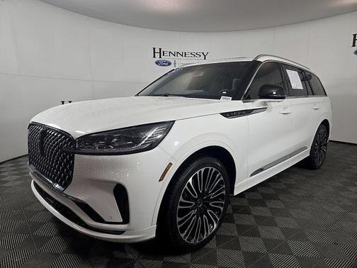 Pristine White Metallic Tri-Coat 2025 Lincoln Aviator Black Label AWD