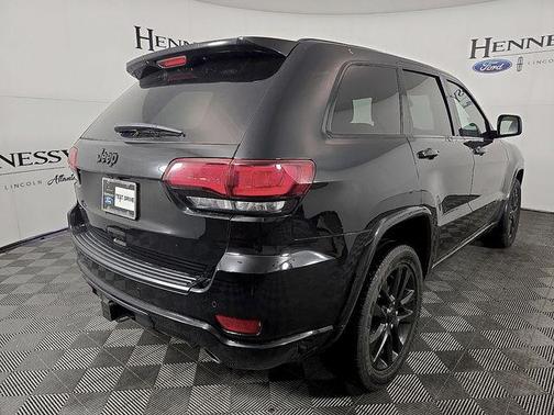 Diamond Black Crystal Pearlcoat 2021 Jeep Grand Cherokee Laredo