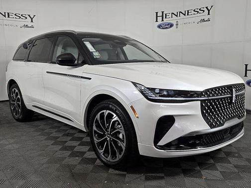 White Platinum Metallic Tri-Coat 2026 Lincoln Nautilus Reserve