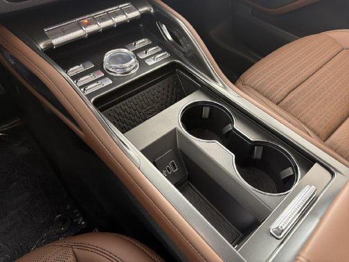 Infinite Black Metallic Clearcoat 2026 Lincoln Nautilus Reserve