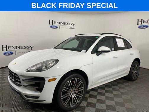 2018 Porsche Macan Turbo