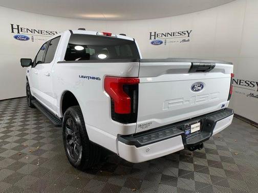 2025 Ford F-150 Lightning Flash