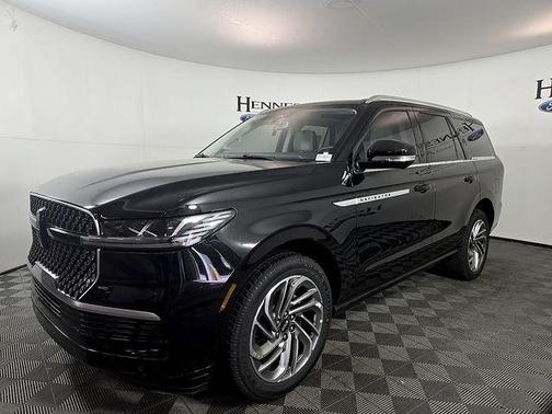 Infinite Black Metallic Clearcoat 2026 Lincoln Navigator Reserve