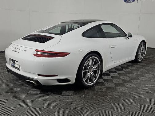 2017 Porsche 911 Carrera