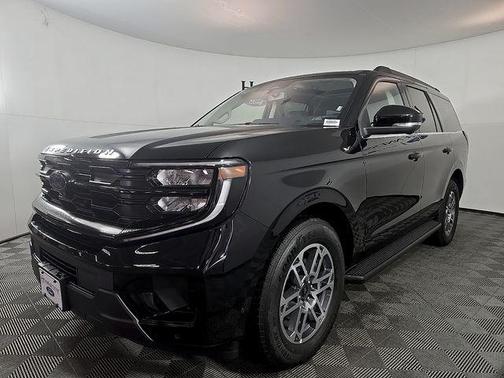 Black Metallic 2025 Ford Expedition Active