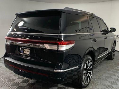 2024 Lincoln Navigator Reserve