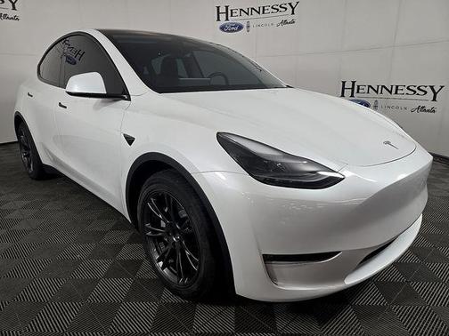 Pearl White 2024 Tesla Model Y Long Range Dual Motor All-Wheel Drive