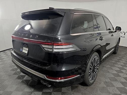 Infinite Black Metallic Clearcoat 2026 Lincoln Aviator Black Label AWD
