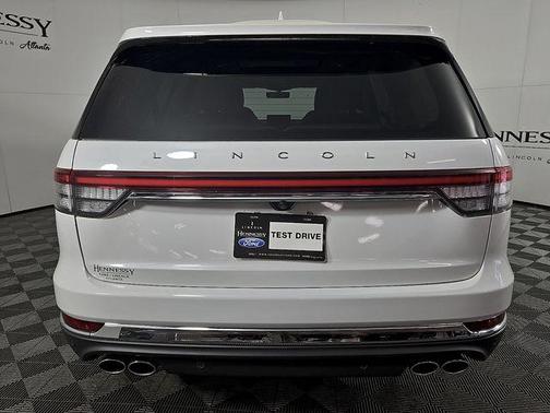 Pristine White Metallic Tri-Coat 2023 Lincoln Aviator Reserve AWD