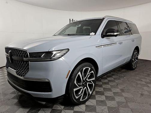 Mist 2026 Lincoln Navigator Reserve