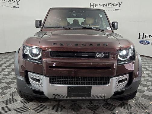 2023 Land Rover Defender 130 SE